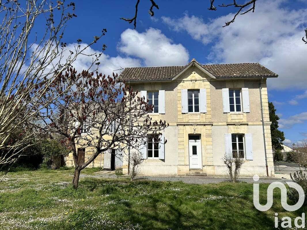 Photo 2 - Maison à PETIT-PALAIS-ET-CORNEMPS