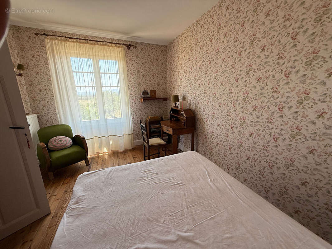 Maison à POUILLY-LES-NONAINS