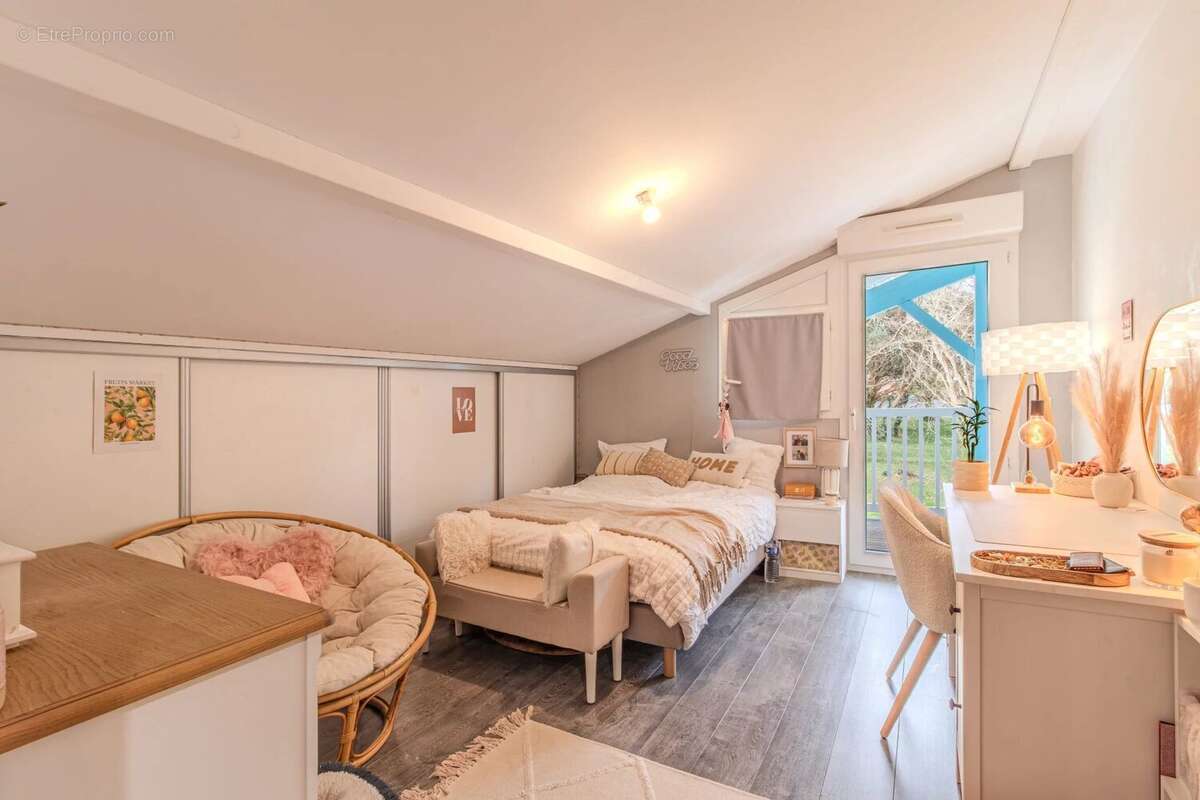 Maison 156 m² à Boucau  - photo 11