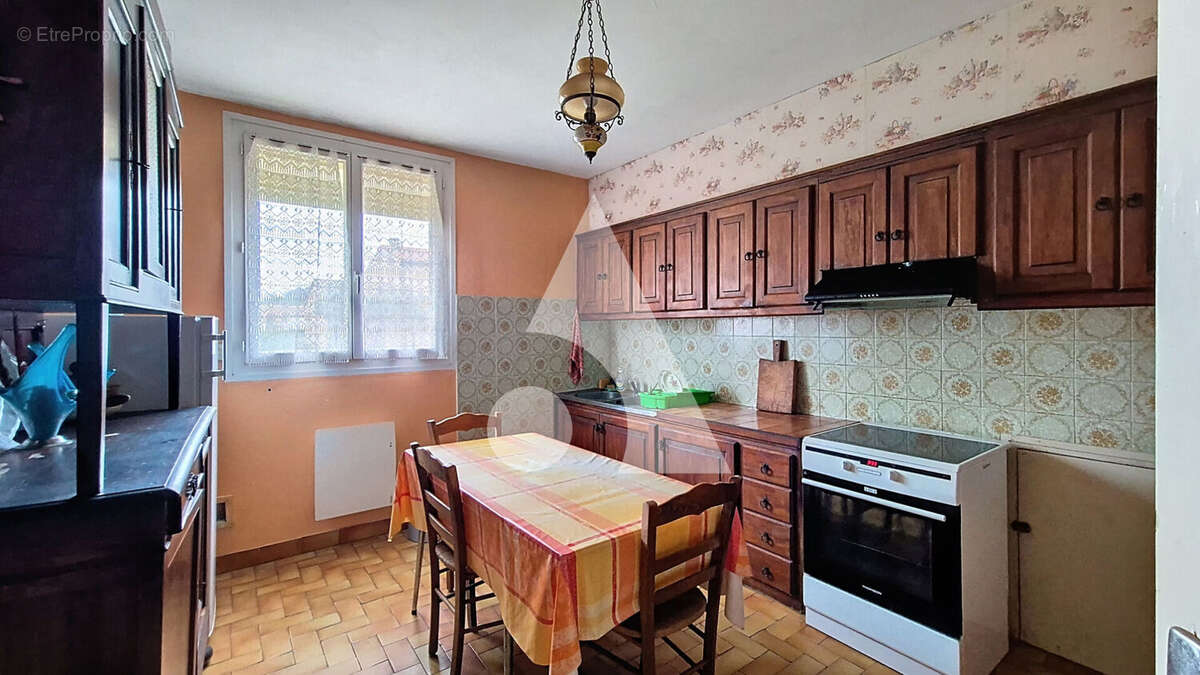 Maison à SAINT-JUERY