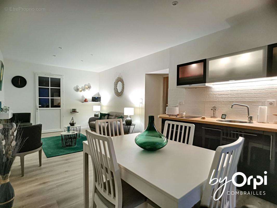 Maison à NERIS-LES-BAINS