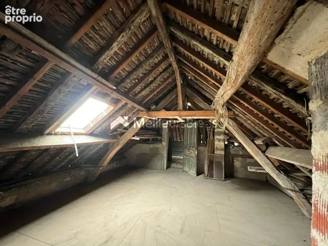 Ensemble immobilier - 134 m² composé d'une maison louée (T4) et d'une maison libre (T2) + grange et garages - photo 19