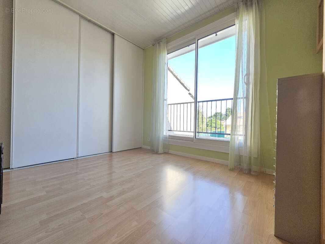 Maison à MARLY-LA-VILLE