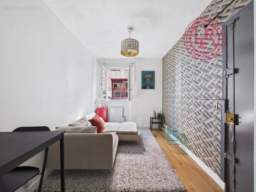 Appartement à PARIS-14E