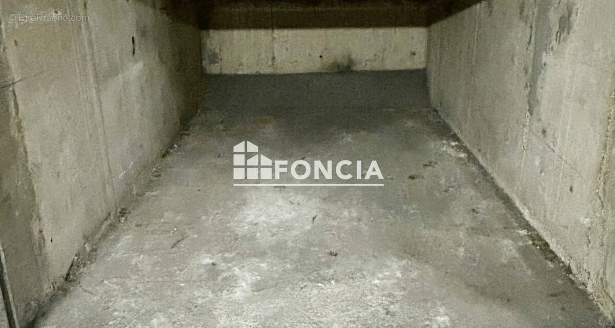 Parking à PARIS-13E