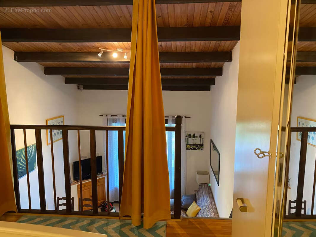 Studio avec mezzanine - photo 12