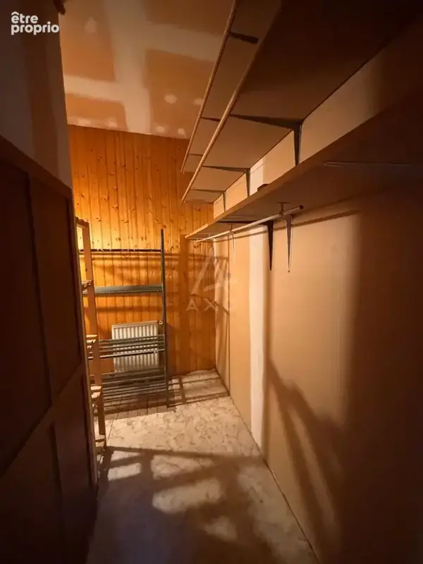 Maison de 6 pièces avec dépendances et terrain divisible - photo 18