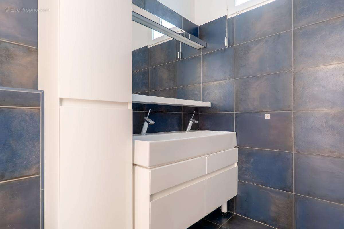 Appartement à PARIS-1E