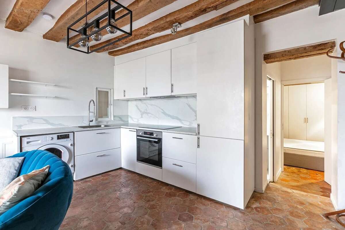 Appartement à PARIS-3E