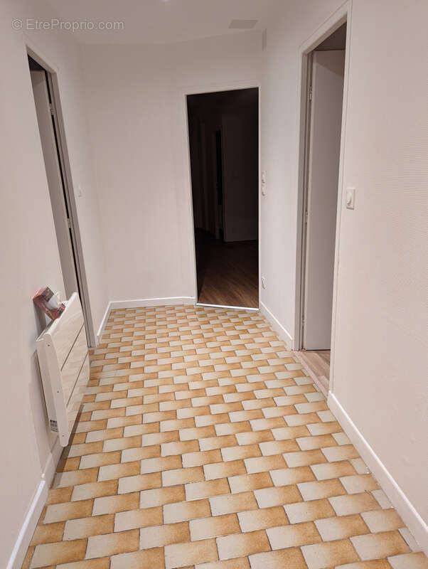 Appartement à DELME