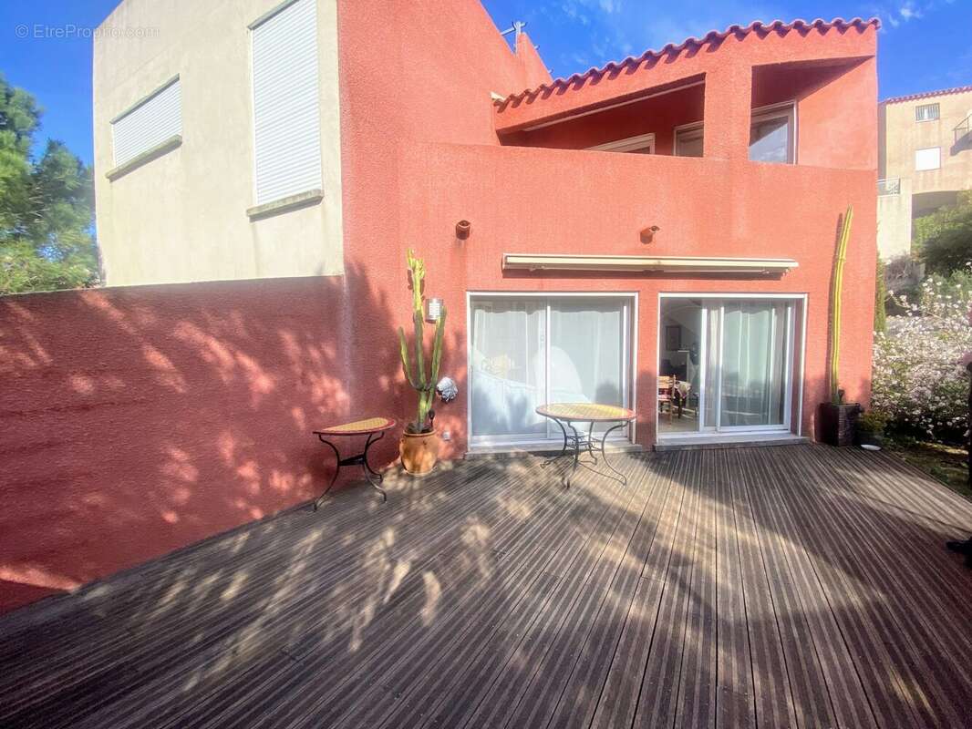 Maison 75 m² à Port-Vendres  - photo 2
