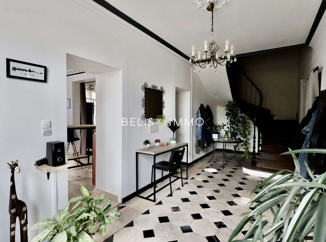 Maison à ARTANNES-SUR-INDRE