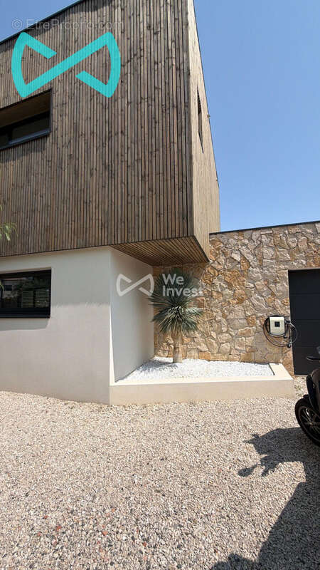 Maison 180 m² à Prades-Le-Lez  - photo 2