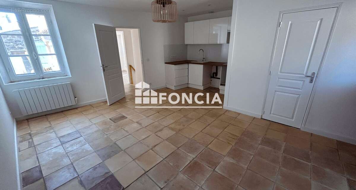 Appartement à BORMES-LES-MIMOSAS