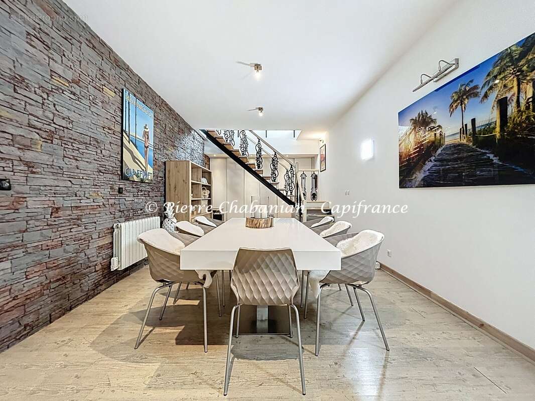 Loft - Duplex inversé (souplex) atypique à vendre - 5 pièces - 180 m² - proche douane commerces transports - COLLONGES SOUS SALE - photo 2