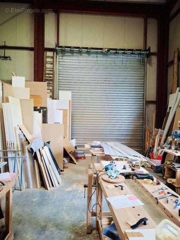 Commerce à SAINT-GILLES