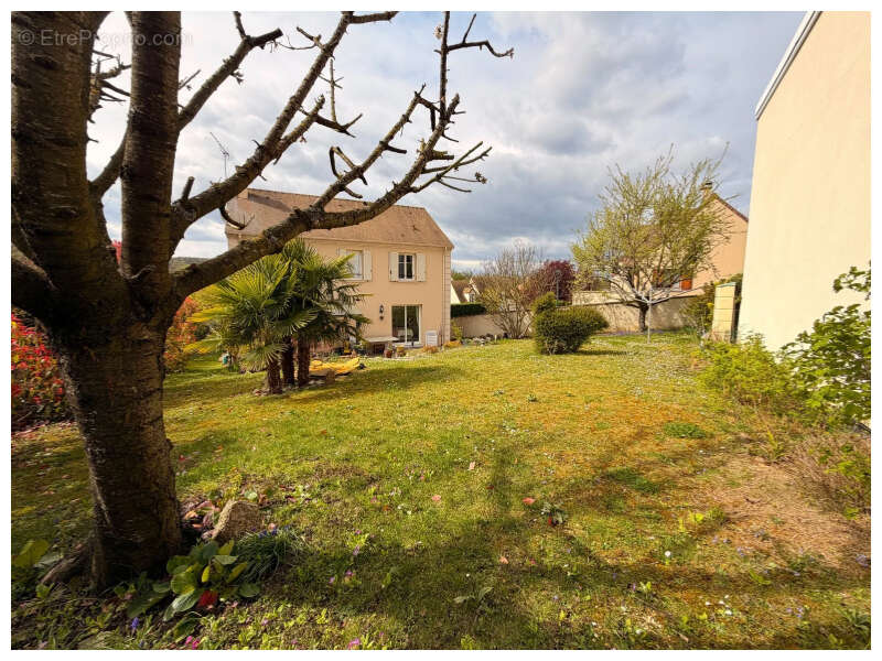 Maison à FONTENAY-LE-FLEURY