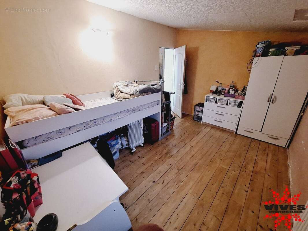 Maison à NISSAN-LEZ-ENSERUNE