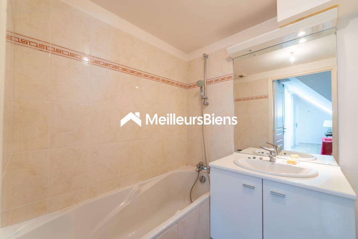 Appartement à SAINT-MAUR-DES-FOSSES