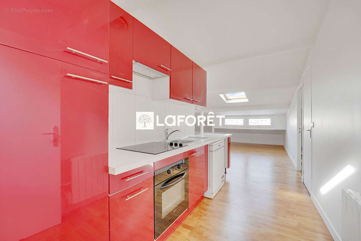 Appartement T5 atypique de 123m2 . Lumineux et calme au dernier étage d'une jolie copropriété. - photo 8