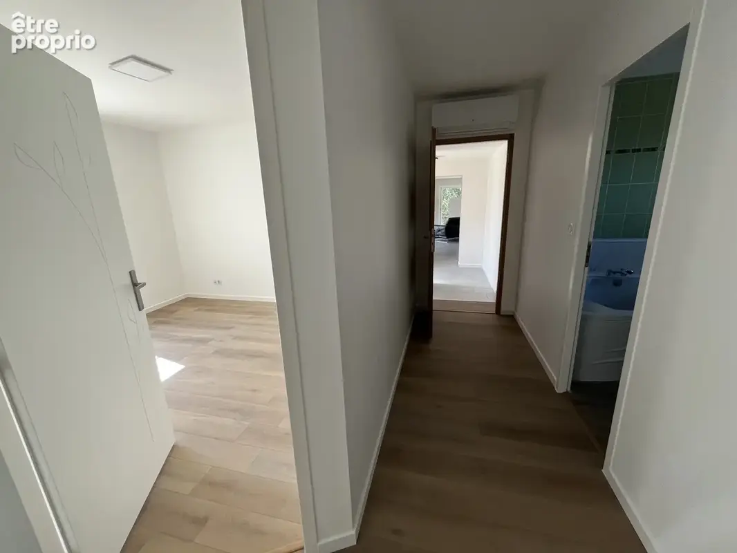 Maison contemporaine de 2011 de 169 M2 avec piscine sur 2707 M2 - photo 12