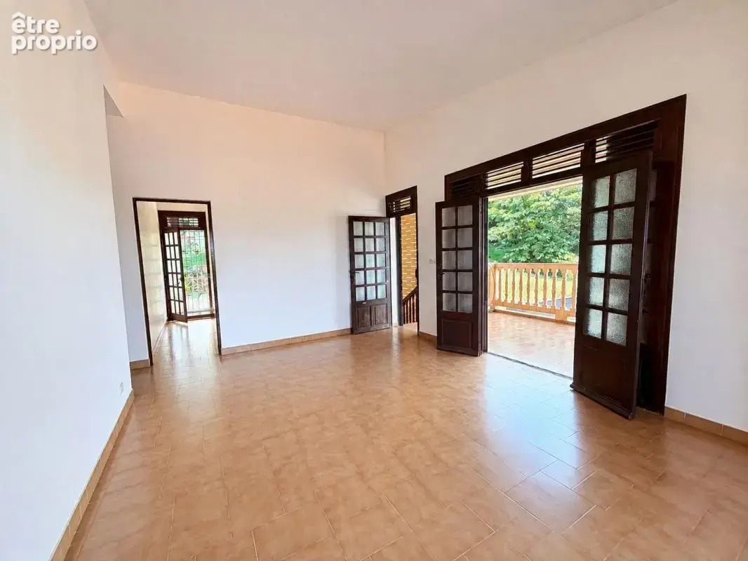 Ensemble immobilier de 223m2 composé de 1 F4 + 2 F2 sur 1 200 m² de terrain - photo 3