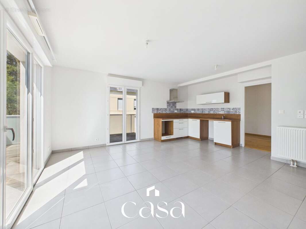 Appartement 64 m² à Caen  - photo 3