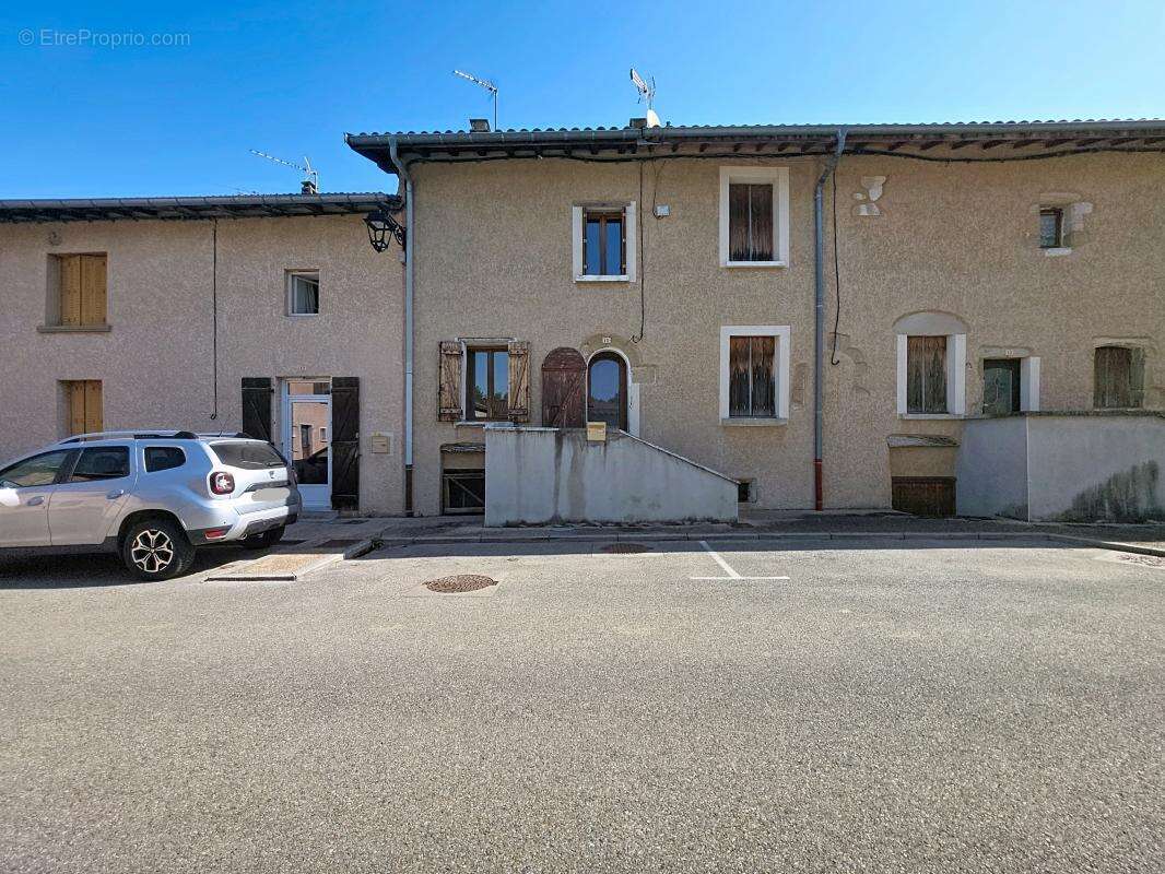Maison à SAINT-GEORGES-D'ESPERANCHE