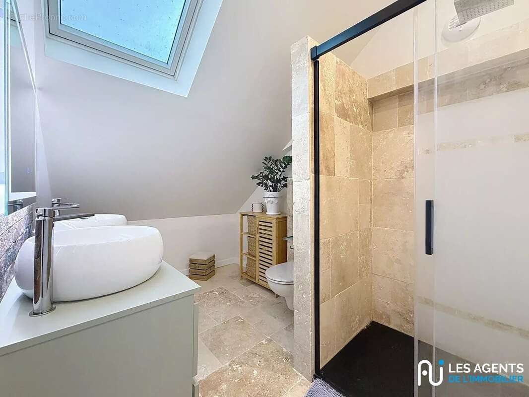 Maison à SAINT-LYE-LA-FORET