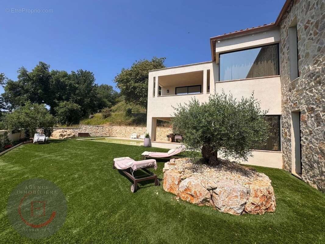 Maison à LES ADRETS-DE-L'ESTEREL
