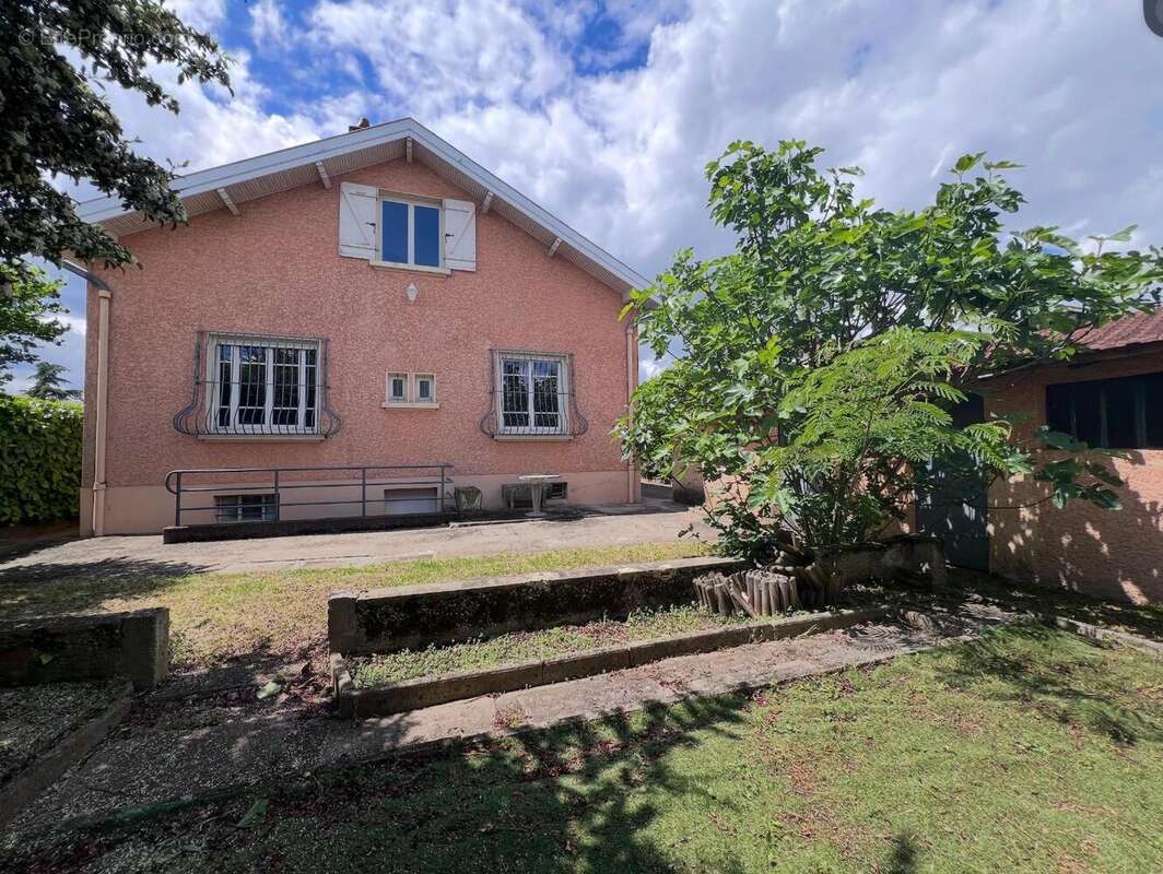 Maison 105 m² à Decines-Charpieu  - photo 11