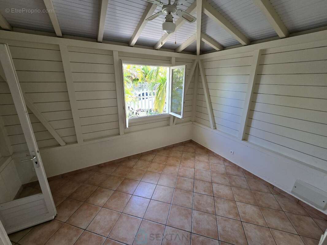 Maison à LES TROIS-ILETS