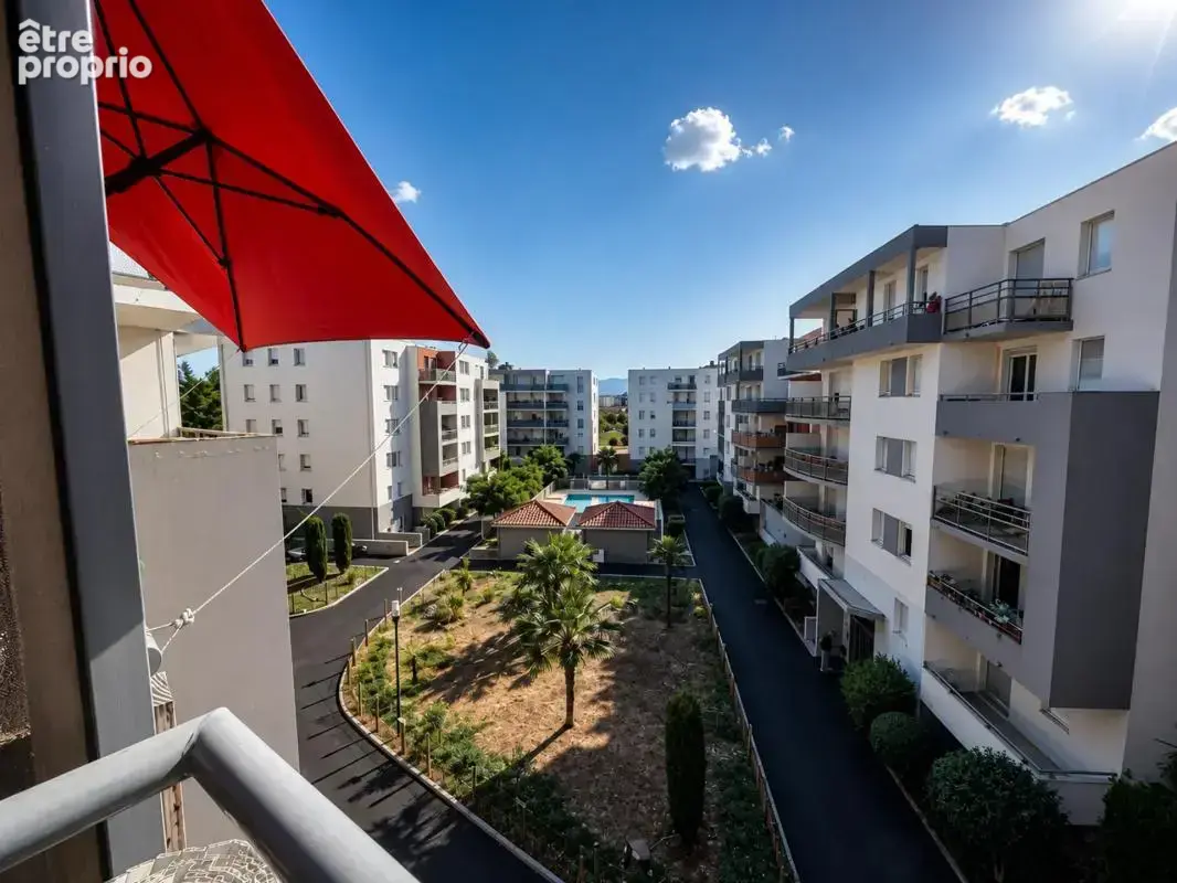 Appartement récent F3 de 67 m² avec parking et piscine - photo 20