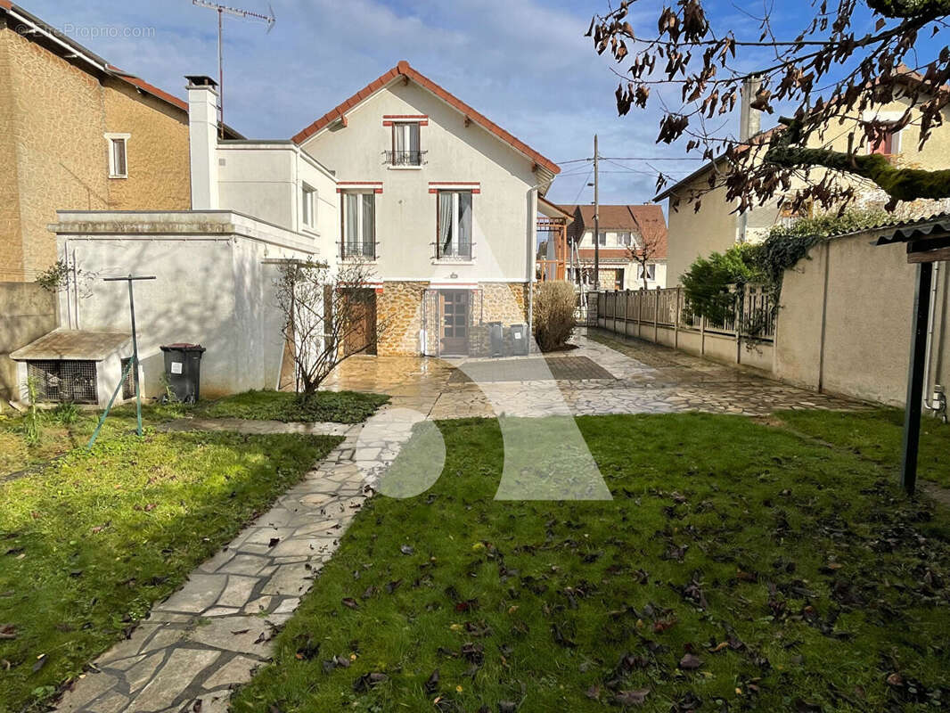 Maison à SUCY-EN-BRIE