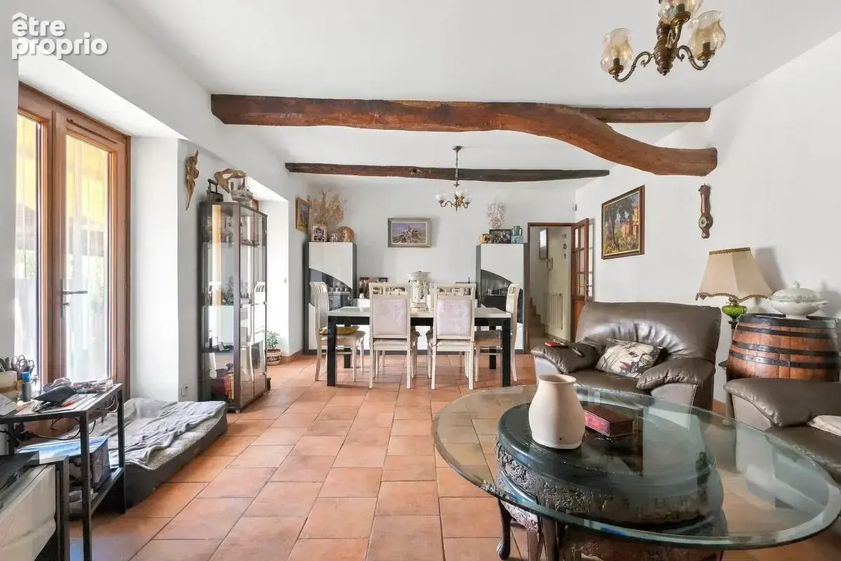 Maison de 6 pièces de 138 m² à Castagniers - photo 4