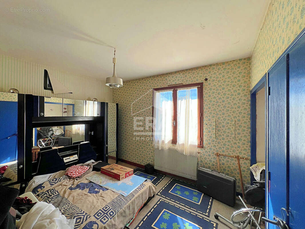 Maison à TROIS-PALIS