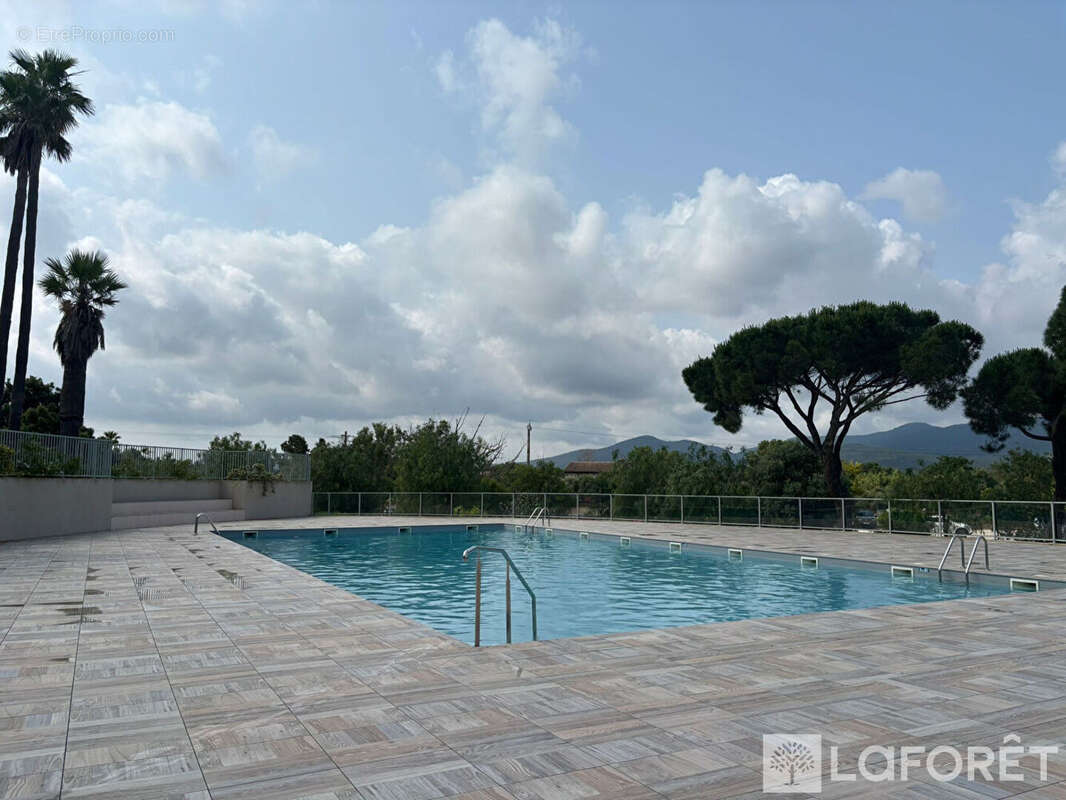 Appartement à PUGET-SUR-ARGENS