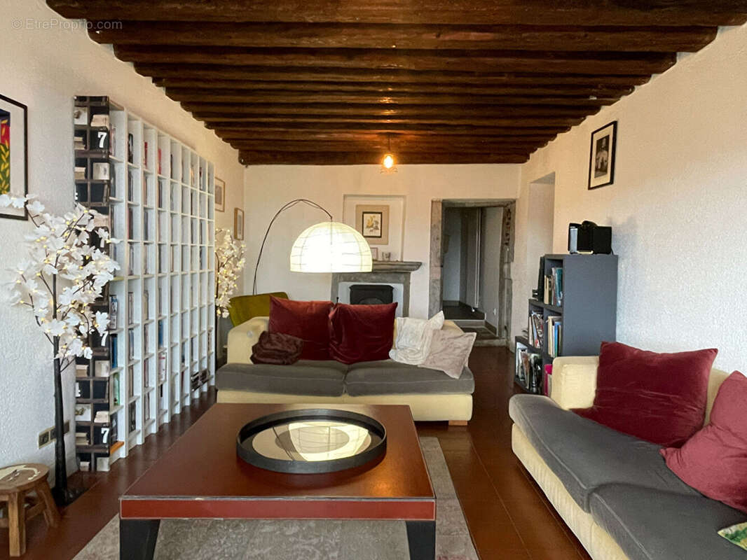 Maison à LONS-LE-SAUNIER