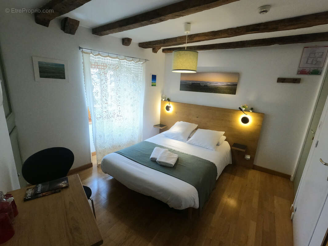 Commerce à LAGUIOLE