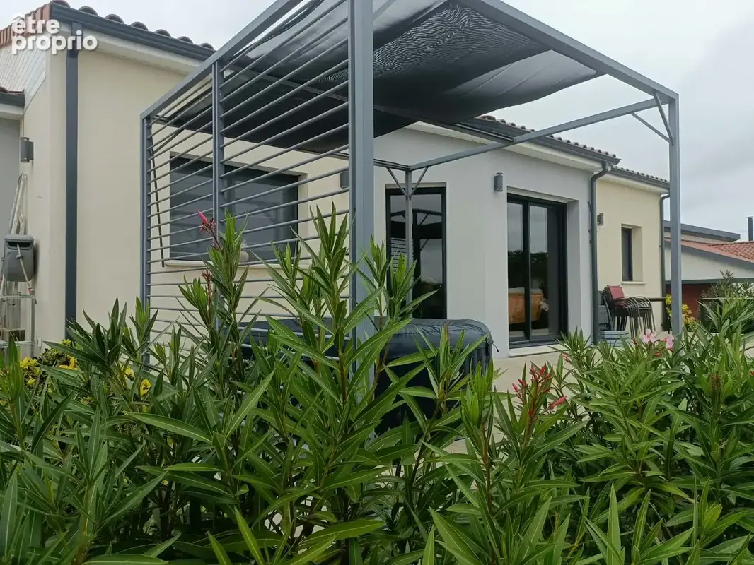 A 6 km des Epesses , Pavillon de plain pied de 11 m2 sur 654 m2 de terrain - photo 1