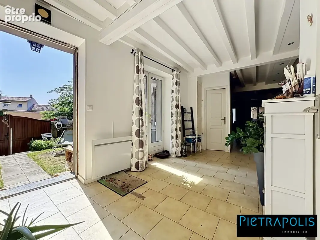 Maison 175 m² à Soucieu-En-Jarrest  - photo 5
