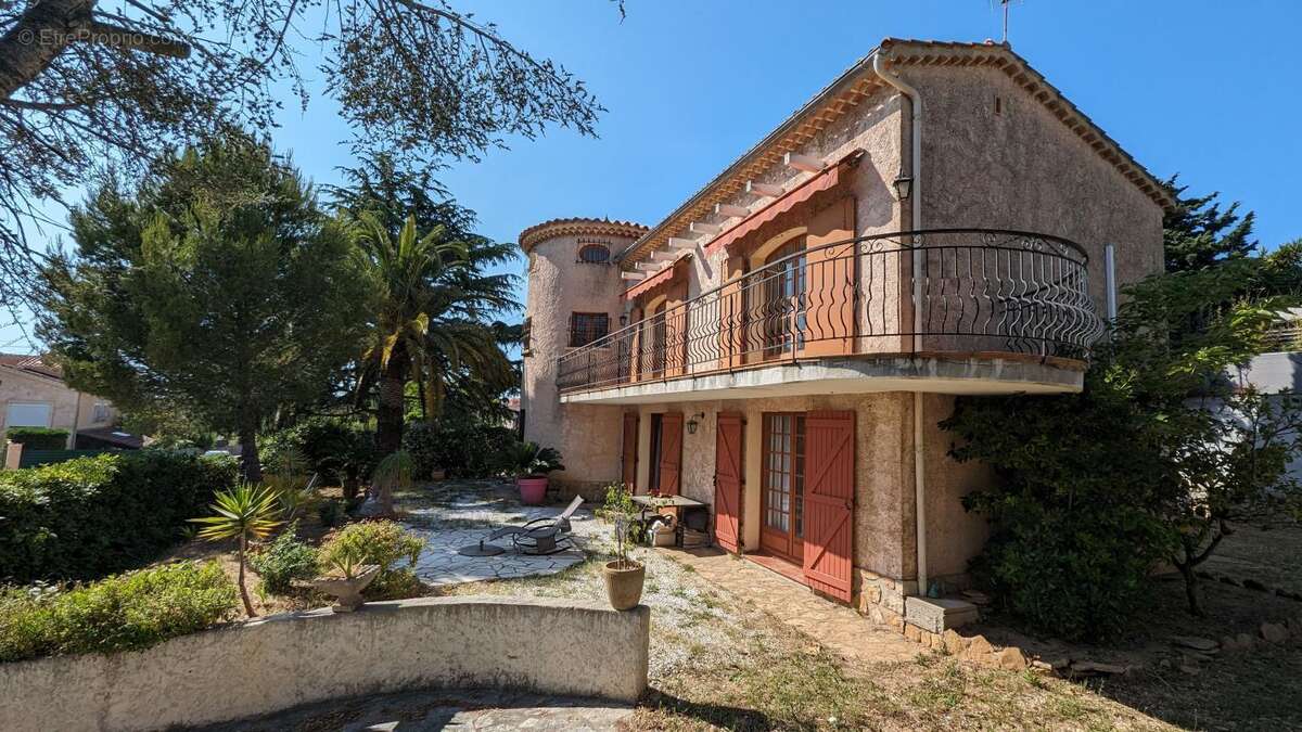 Maison à SIX-FOURS-LES-PLAGES