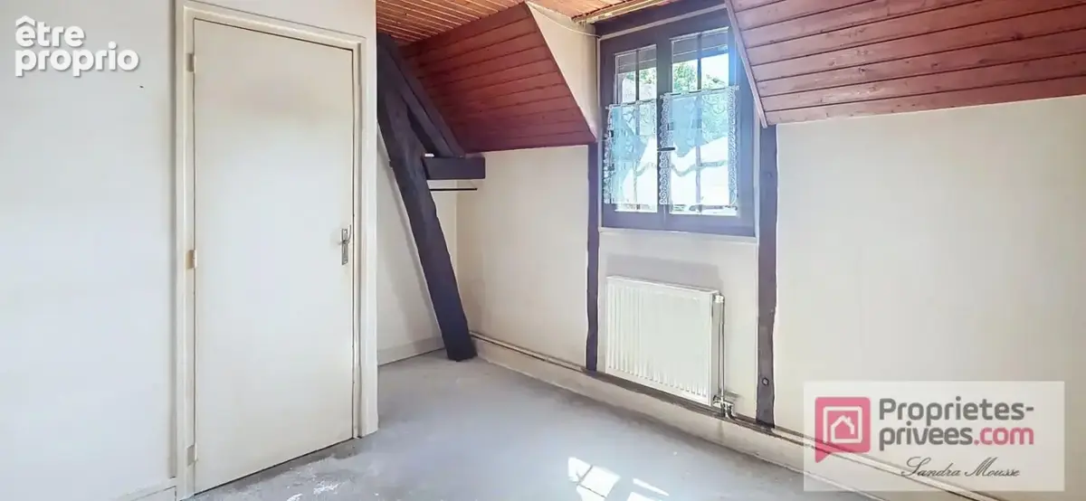 Maison de charme avec terrasse et beau potentiel - photo 11