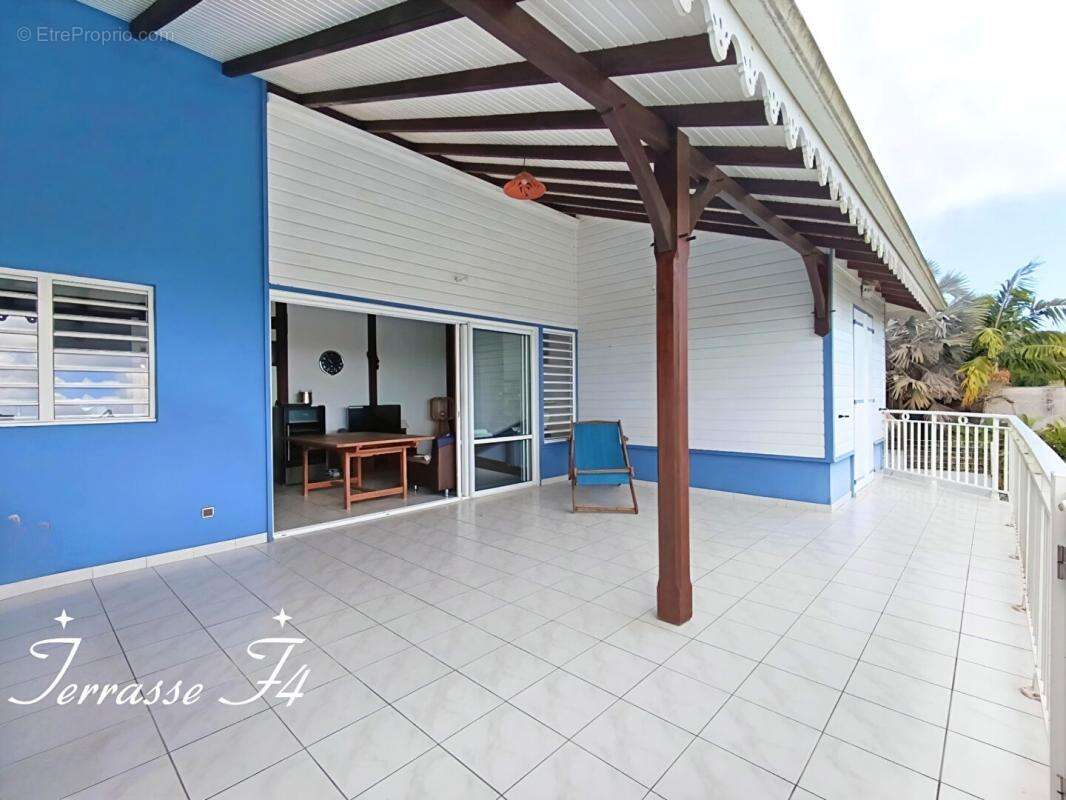Maison à LES TROIS-ILETS