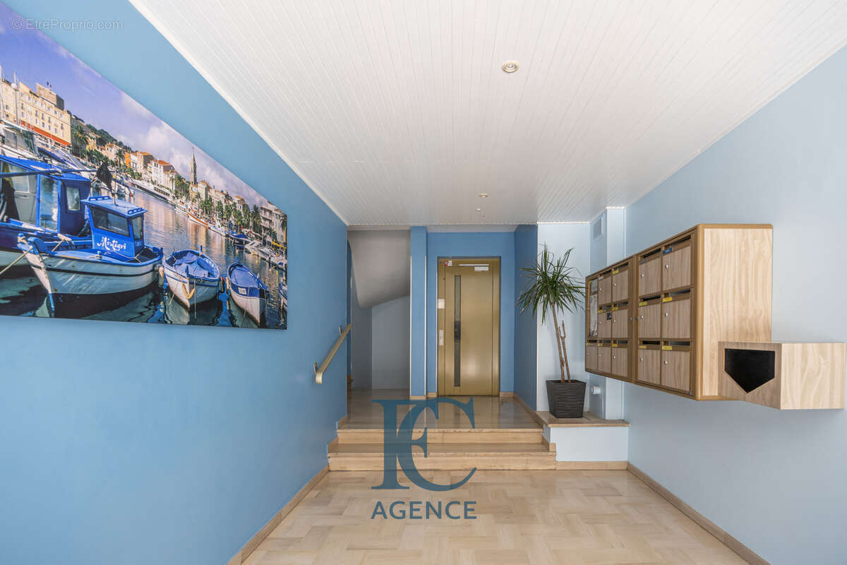 Appartement à SANARY-SUR-MER