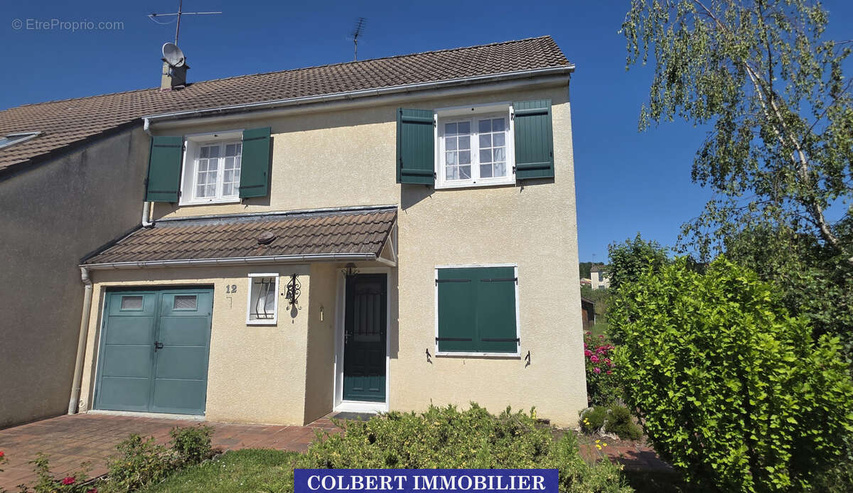 Maison à MONETEAU