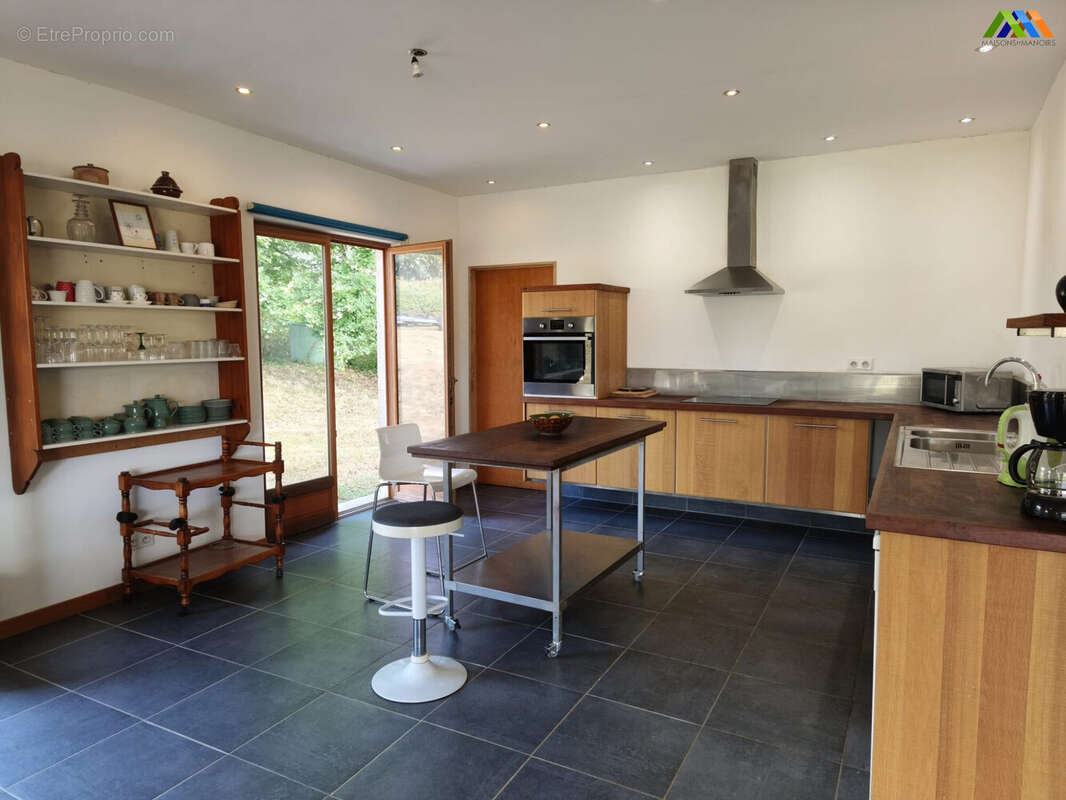 Maison 160 m² à Castelnau-Magnoac  - photo 4
