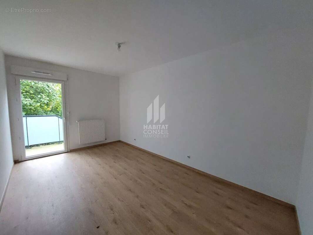 Appartement à SAINT-MARTIN-D'HERES