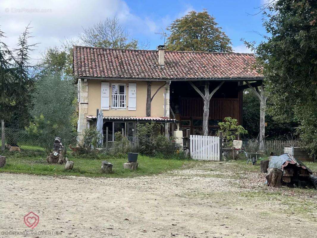 Maison à LARROQUE-SAINT-SERNIN