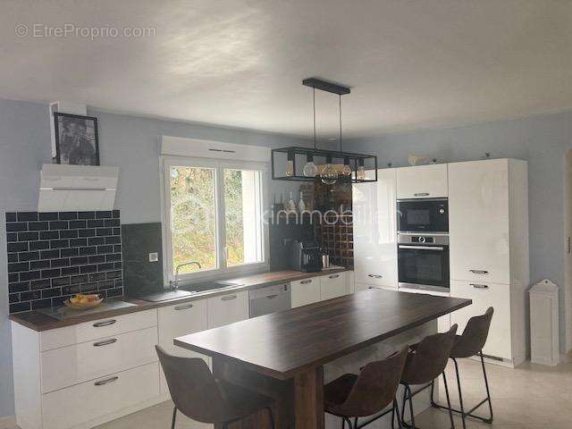 Maison à SAINT-FRAIMBAULT-DE-PRIERES